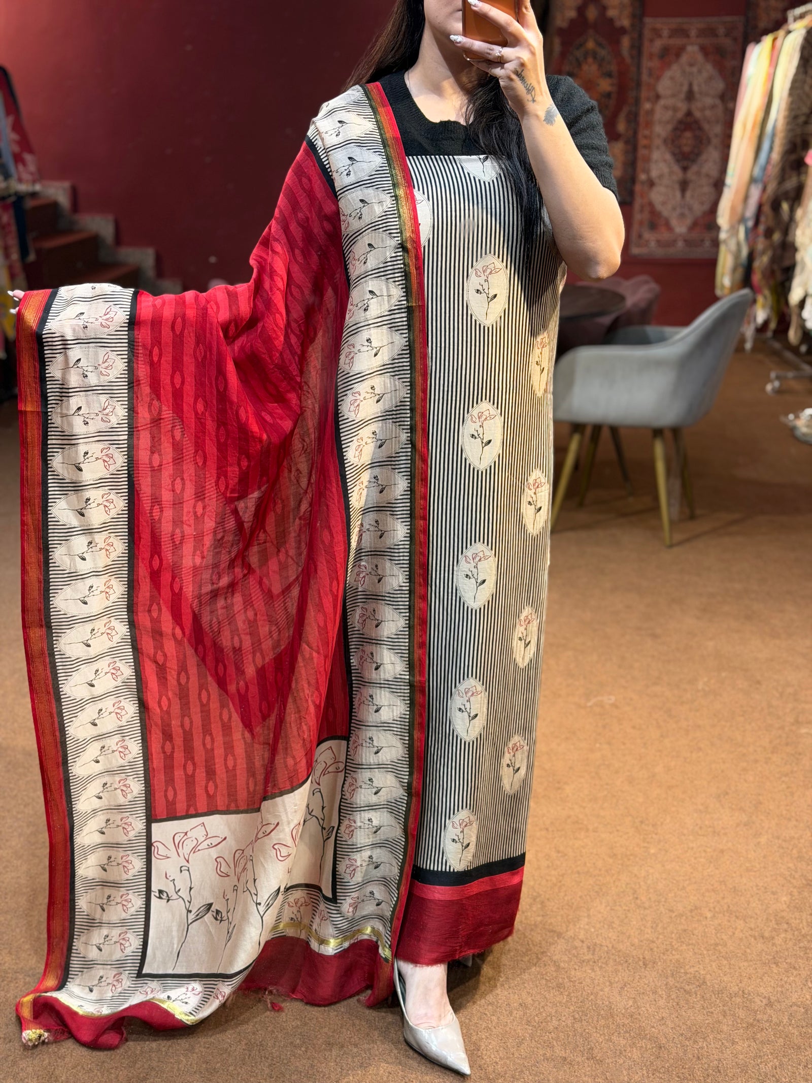 FISH CUT LEHNGHA SAREE - BLACK